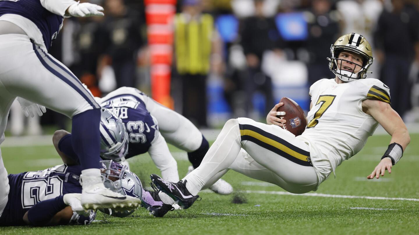 Analysis 7 teams who have let fans down bigtime in 2021 AP News